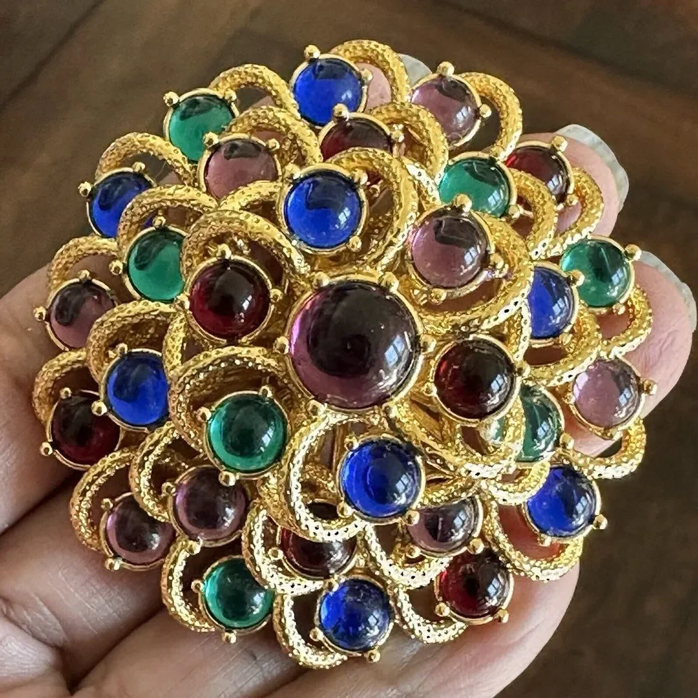 Monet Cluster Brooch 2.25 Inch Moghul Jewels Of India Gripoix Glass Gold‎ Plated